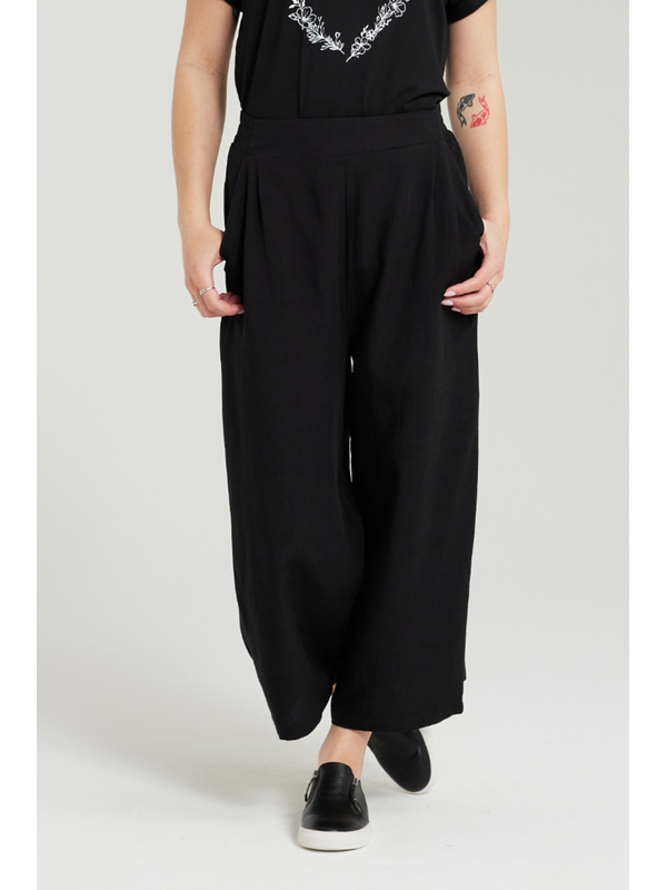 Zafina Elizabeth Pant