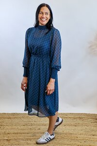 Memo Shirred Cuff & Neck Dress