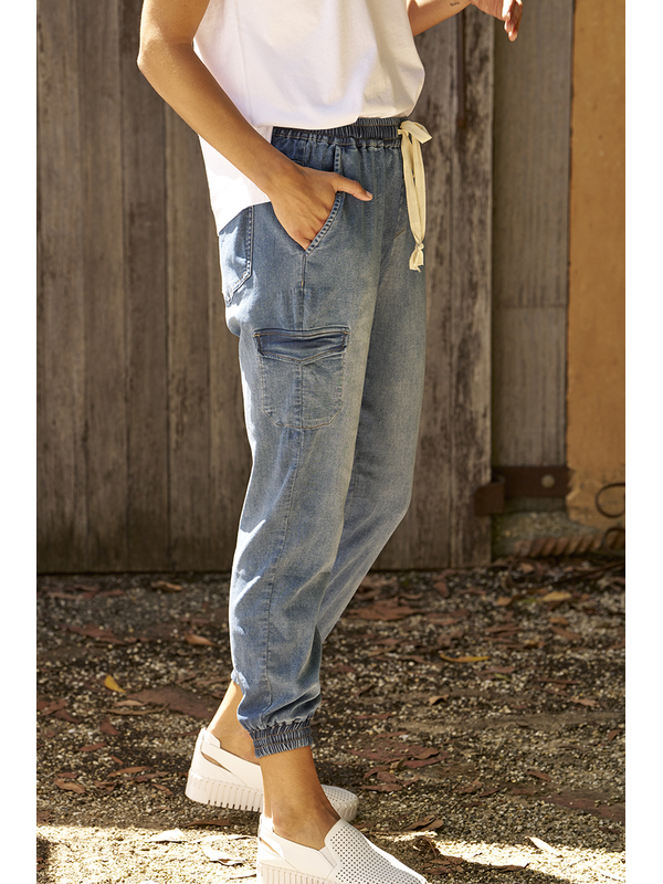 Betty Basics Connecticut Cargo Jean 