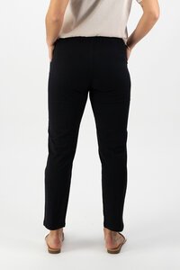 Vassalli Slim Ankle Grazer Elastic Waist Pant