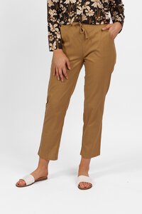 Vassalli Slim Ankle Grazer Elastic Waist Pant