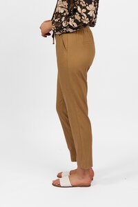 Vassalli Slim Ankle Grazer Elastic Waist Pant