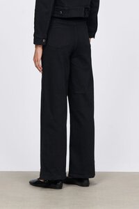 Veronika Maine Stretch Flare Jean