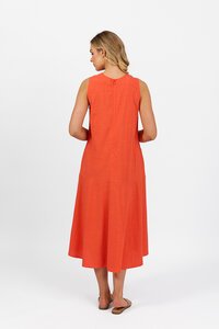 Vassalli Sleeveless Round Neck Dress