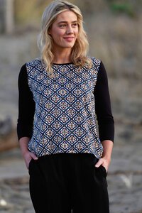 Memo Relaxed Fit Contrast Front Top