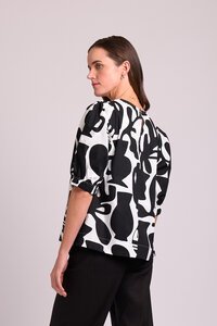 Oh Three Swing Volume Sleeve Print Top