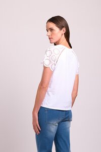 Memo Broderie Sleeve Tee