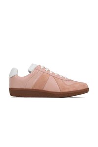 EOS Melbaa Sneaker