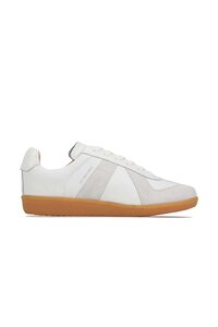 EOS Melbaa Sneaker