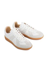 EOS Melbaa Sneaker