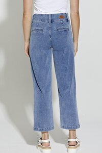 New London Christow Jean