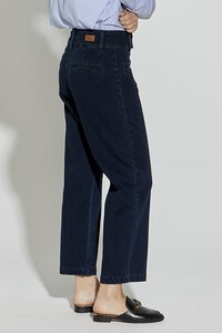 New London Christow Jean