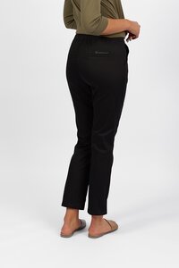 Vassalli Slim Ankle Grazer Lightweight Pull On Pant