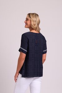 Oh Three Rib Trim Step Hem Check Top