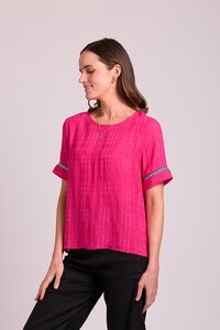 Oh Three Rib Trim Step Hem Check Top