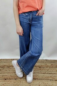 Wakee Wide Leg Jean