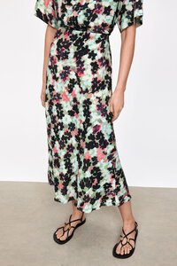 Veronika Maine European Capri Floral Bias Skirt