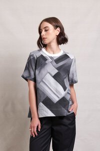 Neris Sphere Tee