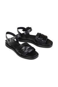 EOS Origami Sandal