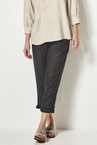 Verge Frill Capri Pant