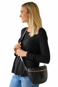 Archer House Cross Body Zip Detail Bag