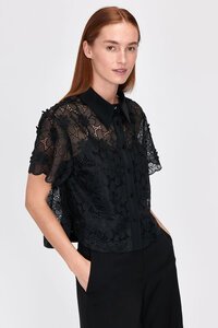 Veronika Maine Daisy Embroidery Shirt