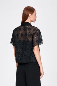 Veronika Maine Daisy Embroidery Shirt