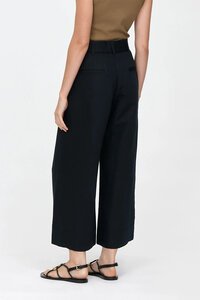 Veronika Maine Luxe Linen Pocket Wide Cropped Pant