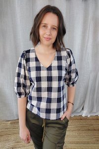 Memo V Neck Volume Sleeve Check Top