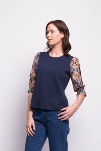 Memo Contrast Gathered Sleeve Top