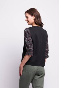 Memo Contrast Gathered Sleeve Top