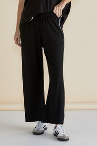 Betty Basics Evelyn Wide Leg Jogger