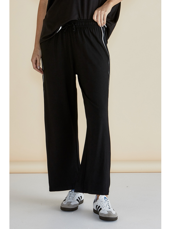 Betty Basics Evelyn Wide Leg Jogger