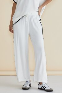 Betty Basics Evelyn Wide Leg Jogger