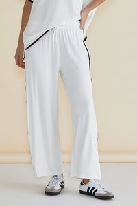 Betty Basics Evelyn Wide Leg Jogger