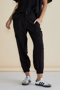 Betty Basics Adrianna Jogger