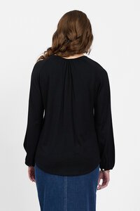 Vassalli Merino Round Neck Front Keyhole Top