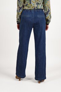 Vassalli Wide Leg Pull On Jean