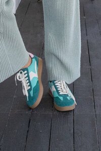 Hinako Castro Sneaker