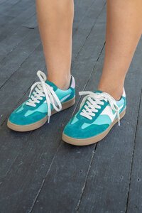 Hinako Castro Sneaker