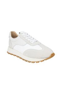 Hinako Clovelly Sneaker 