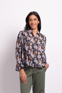 Memo Button Detail Blouse