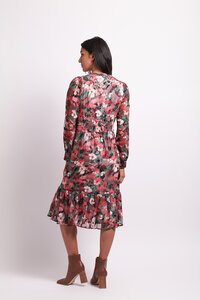 Memo V Front Dress